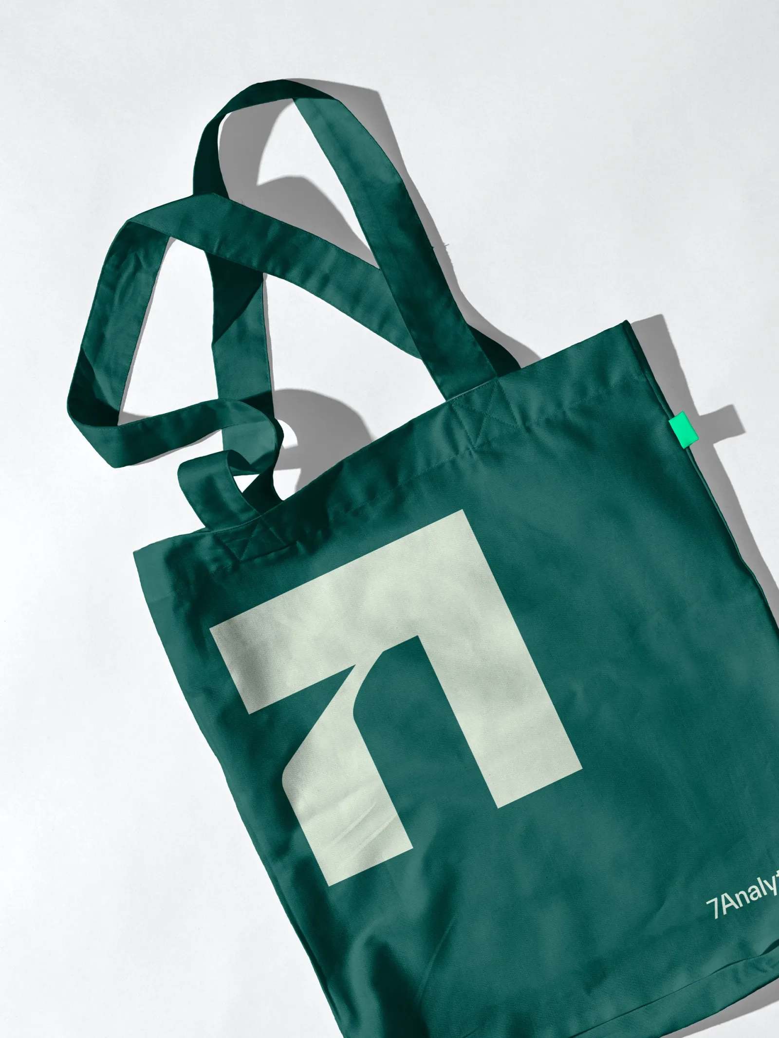 7Analytics brand identity design by Studio Oker (8)
